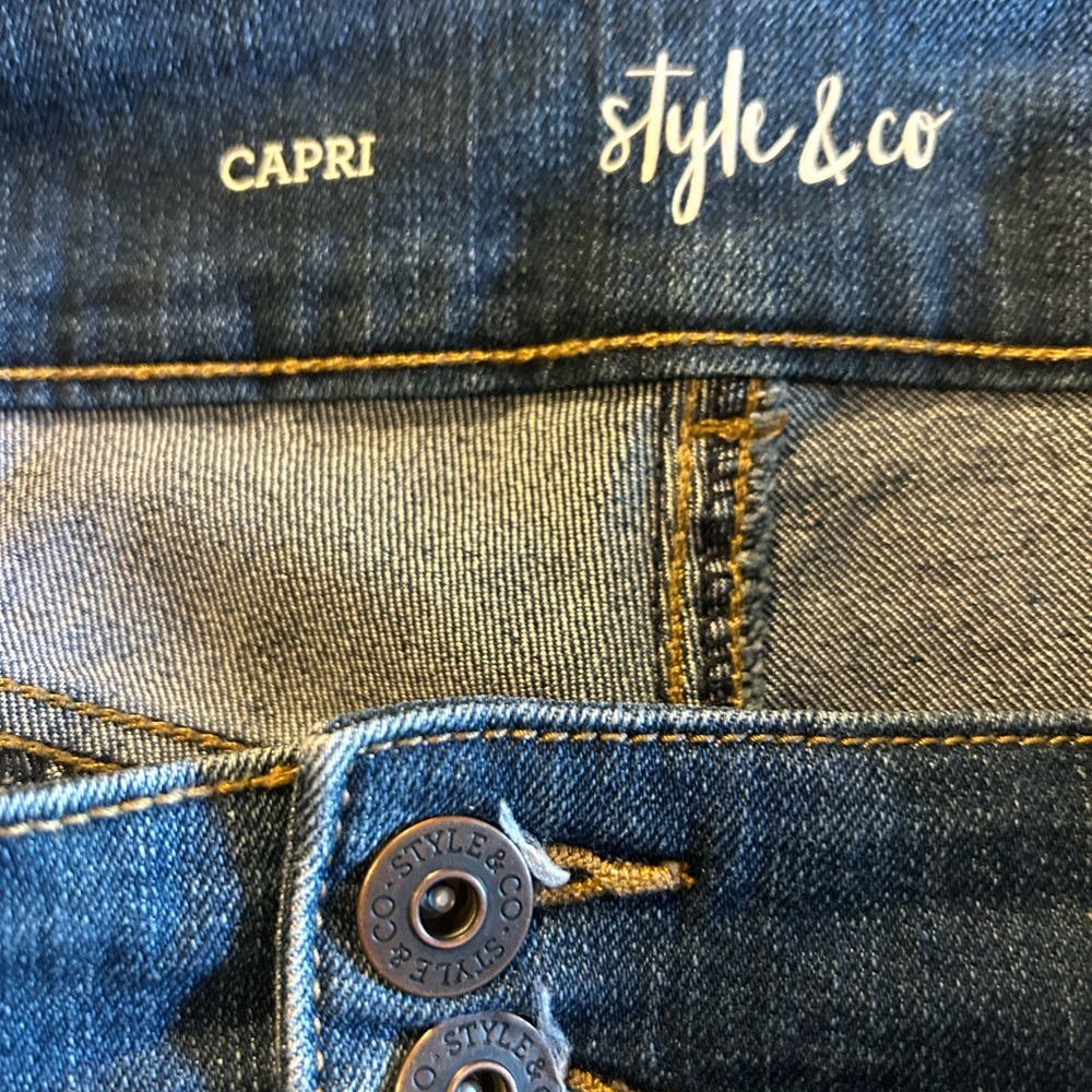 Style & Co. Cuffed capri. - Picture 3 of 4